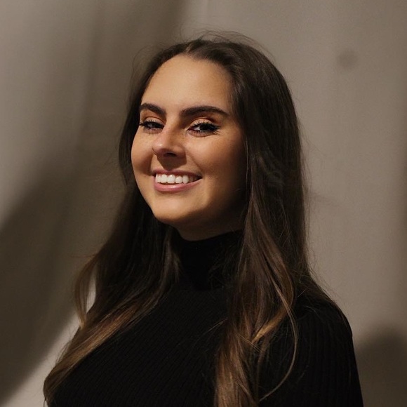 Meet your Posher, Katelyn - Picture 1 of 1